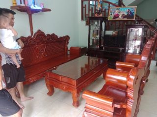 Bàn ghế Hoàng Gia gỗ hương đỏ (anh Vinh - Hà Nội) (4)