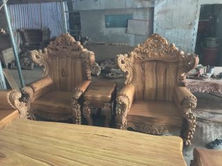 Ghế ngắn gỗ gõ đỏ nguyên khối (anh Thanh - Hưng Yên)