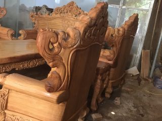 Lưng ghế bộ hoàng gia