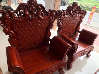 Bộ bàn ghế Hoàng Gia gỗ hương đỏ (chú Đô - Hà Nội)