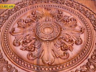 Hoạ tiết chạm nổi trung tâm mặt bàn