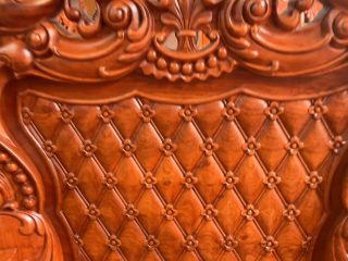 Bộ hoàng gia 6 món gỗ hương đá đục hai mặt của bác Lâm (Thái Nguyên) 48 Vách trám đều tăm tắp phong cách tân thời cách tân