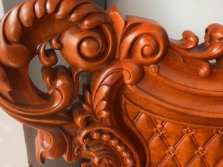 Bộ hoàng gia 6 món gỗ hương đá đục hai mặt của bác Lâm (Thái Nguyên) 52 Đoản dài lấy hoạ tiết chạm đục hoa lá tây làm chủ đạo