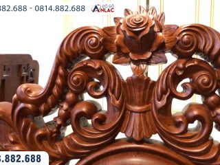 Bộ ghế hoàng gia gỗ hương đá 10 món (Anh Nam - Quảng Bình) 79 Hoạ tiết hoa hồng nở rộ nổi bật trên đỉnh ghế