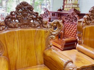 Bộ gồm 4 chiếc thiết kế đồng bộ nhau