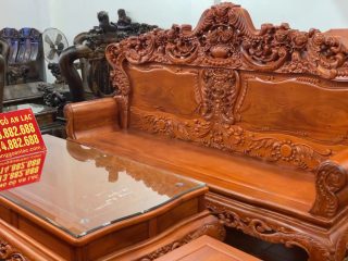 SANG TRONGDANG CAP VOI MAU GHE LOUIS HOANG GIA TAN CO DIEN 5