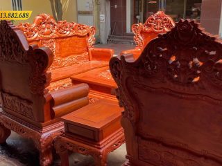 Mặt sau ghế cũng được làm kỹ, nhẵn mịn