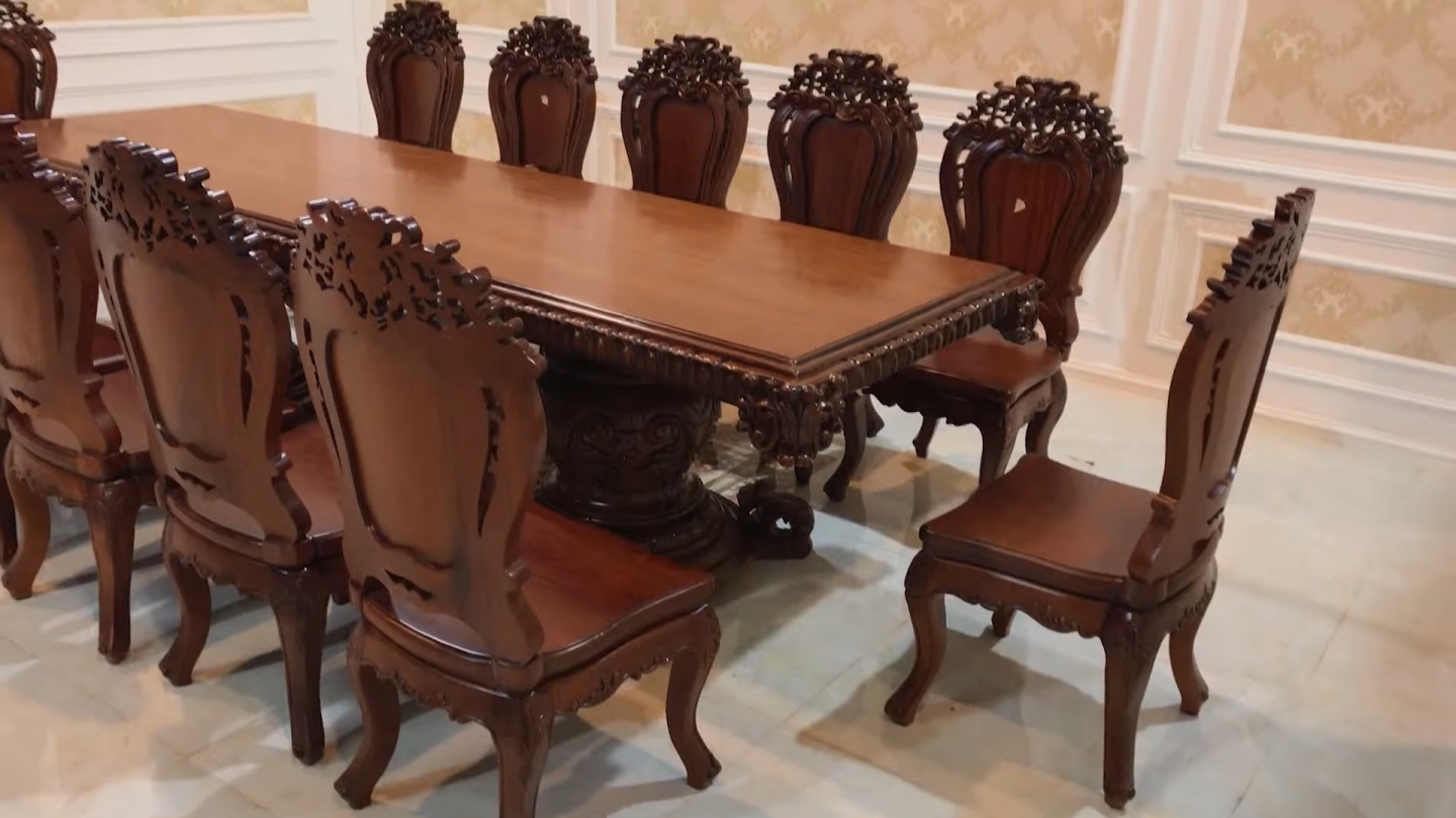 Bộ bàn ăn cổ điển phong cách hoàng gia 12 ghế(anh Chinh - Nghệ An)