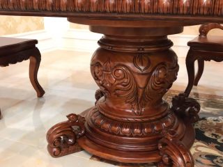 chân bàn nguyên khối đặc siêu vip