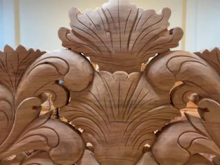 Hàng cao cấp sẽ được hoàn thiện tỉ mỉ cả mặt sau