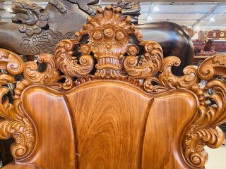 Chương ghế đơn là bản thu nhở của ghế dài