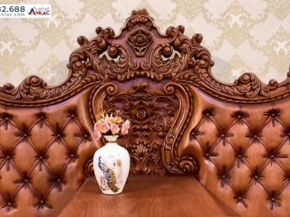 Đỉnh ghế đục hoa lá tây cổ điển