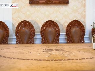 Mặt bàn nguyên tấm phủ phun tranh gỗ hoa văn độc đáo