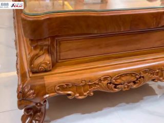 Yếm đục cong sắc nét