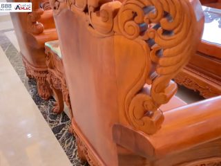 Bộ Bàn Ghế Louis Hoàng Gia Đại Nguyên Khối Gỗ Hương Đá (anh Lâm - Nam Định) 35 Ghế đơn và đoản dài đều được đục tạo hình, làm kỹ cả mặt sau