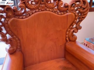 Bộ Bàn Ghế Louis Hoàng Gia Đại Nguyên Khối Gỗ Hương Đá (anh Lâm - Nam Định) 38 Tựa ghế cũng là liền tấm dày 10 phân, để trơn nguyên vân tự nhiên
