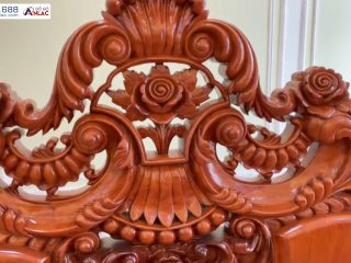 Bộ Bàn Ghế Louis Hoàng Gia Đại Nguyên Khối Gỗ Hương Đá (anh Lâm - Nam Định) 29 Hoạ tiết đục trên đỉnh chương đoản dài
