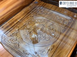 Bộ bàn ghế Louis Hoàng Gia gỗ gõ đỏ nguyên khối (bác Tân - Quốc Oai) 61 Mặt đôn cũng được đục tranh á tây đẹp mắt