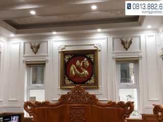 Bộ bàn ghế Louis Hoàng Gia gỗ gõ đỏ nguyên khối (bác Tân - Quốc Oai) 33 Bác Tân là người rất trọng thị chữ TÂM