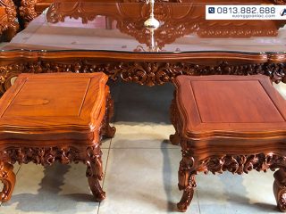 Đôn ngồi được làm bản rộng, mặt dày 2cm đón khuôn tranh dày dặn