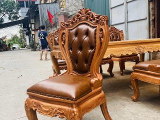 Bộ bàn ăn hoàng gia 6 ghế louis có tay bọc đệm gỗ gõ đỏ (Anh Quý, Hải Phòng) 18 ghế ngồi bọc đệm da