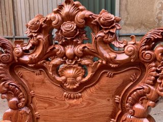 Bộ bàn ghế hoàng gia tân cổ điển gỗ hương đá hàng 6 món mẫu đục mới (Anh Ngôn, Phú Thọ) 15 cận cảnh phần vách tựa lưng ghế