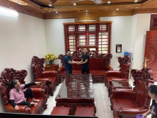 Bộ bàn ghế louis hoàng gia tân cổ điển gỗ hương đá hàng nguyên khối chân 20cm (Chú Nghĩa, Hà Nam) 11 siêu phẩm bàn ghế louis hoàng gia