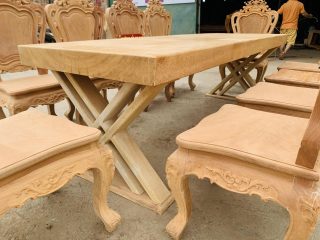 hệ chân bàn thiết kế chữ x độc đáo