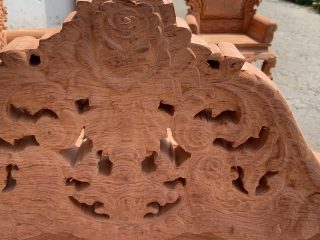 cận cảnh phần mặt sau của họa tiết hoa hồng