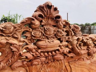 Bộ bàn ghế louis hoàng gia 6 món gỗ hương đá cao cấp (Anh Hoài, Hà Tĩnh) 21 chương ghế đục bình hoa hồng lá tây