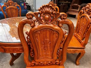 lưng tựa cao thiết kế cầu kỳ