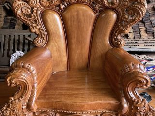 mẫu ghế đơn louis hoàng gia gỗ gõ đỏ cao cấp