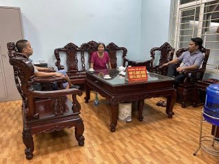 Bộ bàn ghế louis hoàng gia Pháp gỗ cẩm lai Lào thiết kế cột cong dẻo siêu vip (Chú Long, Hà Nội) 13 bộ bàn ghế louis gỗ cẩm lai