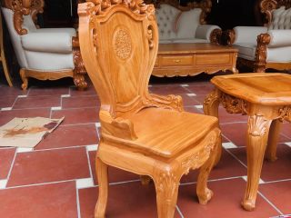 ghế ngồi đục hoa lá tây