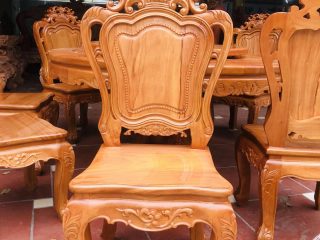 Bộ bàn ăn tròn xoay 1m47 kết hợp 8 ghế louis gỗ gõ đỏ (Chị Hằng, Nam Định) 15 mẫu ghế louis hoa lá tây