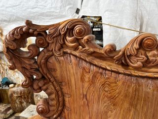 Bộ bàn ghế louis hoàng gia nguyên khối chân 18 6 món gỗ hương đá hoàn thiện mộc (Anh Khôi, Thái Nguyên) 34 vai ghế xoắn lá tây