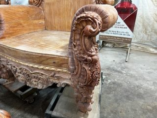 Bộ bàn ghế louis hoàng gia nguyên khối chân 18 6 món gỗ hương đá hoàn thiện mộc (Anh Khôi, Thái Nguyên) 43 chân ghế đơn louis