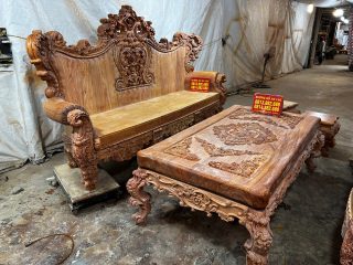 Bộ bàn ghế louis hoàng gia nguyên khối chân 18 6 món gỗ hương đá hoàn thiện mộc (Anh Khôi, Thái Nguyên) 28 đoản dài louis hoàng gia cao cấp