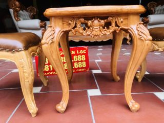 Bộ bàn trà ghế louis gỗ gõ đỏ bọc da bò thật nhập khẩu Italia siêu vip (Anh Tuấn, Huế) 13 Yếm ghế vén lượn đục thủng hoa lá tây