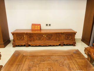 mẫu kệ tivi louis hoa hồng