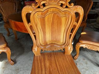 vách tựa giữ trơn chặt chuỗi hạt