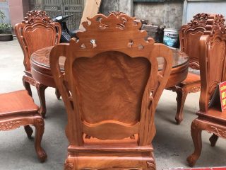 mặt lưng ghế louis