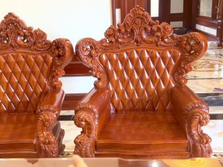 Siêu phẩm bàn ghế hoàng gia tân cổ điển nguyên khối gỗ gõ đỏ Pachy cao cấp chân 18 tay 22 (Anh Ngô, Hải Phòng) 10 Ghế louis hoàng gia đục hoa lá tây