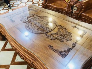 Siêu phẩm bàn ghế hoàng gia nguyên khối gỗ hương đá cao cấp (Chú Tân, Thái Nguyên) 20 mặt bàn nguyên khối đục tỉa hoa lá tây