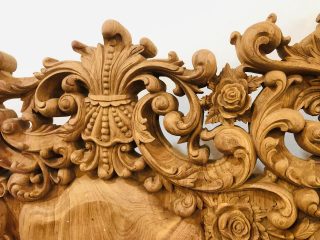 Siêu phẩm bàn ghế hoàng gia nữ hoàng gỗ hương đá tay 18 chân 20 hàng vip (Anh Đồng, Hưng Yên) 33 họa tiết hoa hồng lá tây trên đỉnh chương