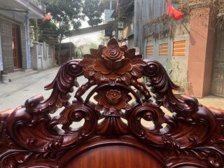 chương ghế đơn đục hoa hồng