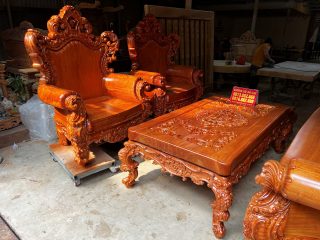 Siêu phẩm bàn ghế louis hoàng gia nguyên khối chân 18 6 món gỗ Hương Đá (Chú Định, Hải Phòng) 18 bộ bàn ghế louis mẫu mới