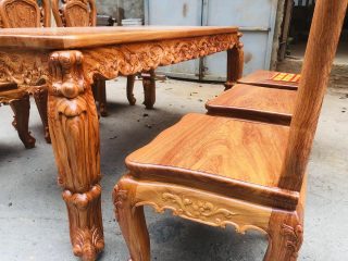 bàn ăn louis hoa lá tây