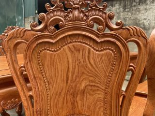 mặt lưng tựa đục tỉa hoa lá tây