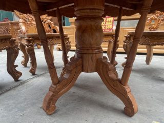 Mẫu bàn ăn tròn 8 ghế louis vip 2 gỗ gõ đỏ cao cấp (Chị Vân, Long Biên) 12 hệ chân trụ bàn độc đáo